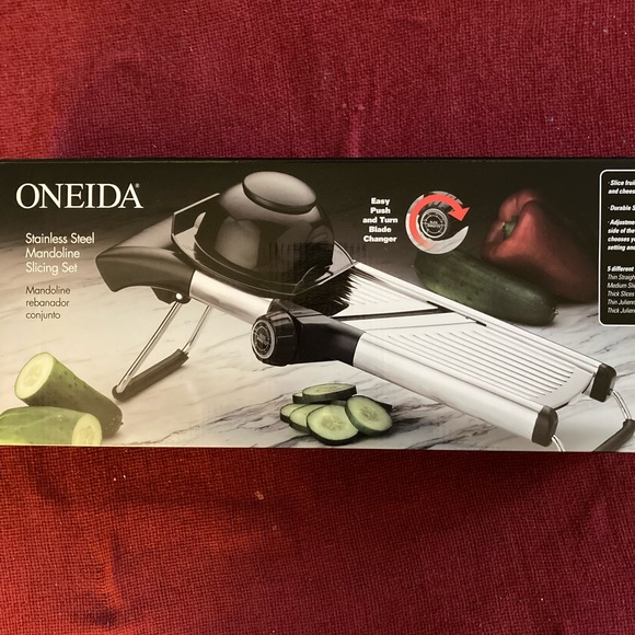 Oneida Kitchen New Oneida Stainless Steel Mandoline Slicing Set